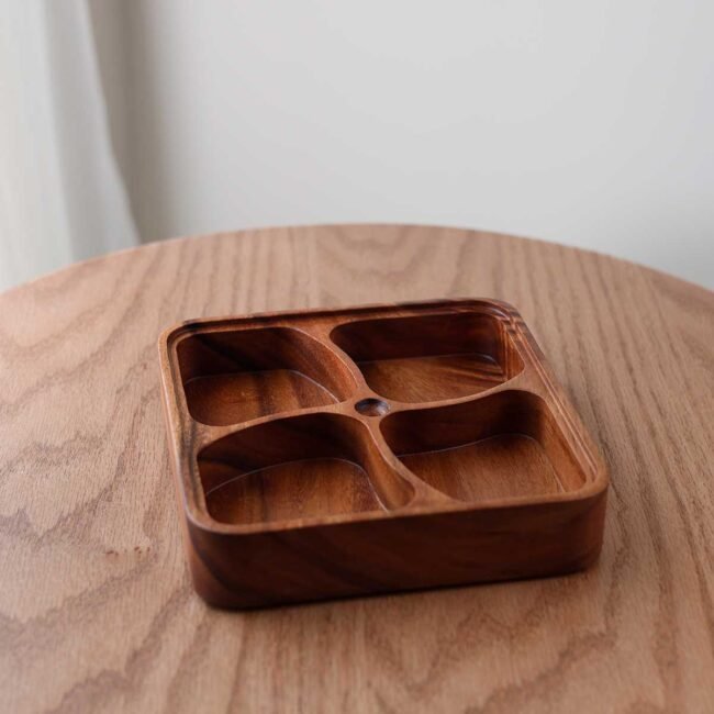 Quadruple wood hostess