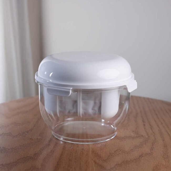 Plastic box for making labneh