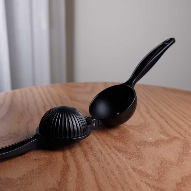 Iron lemon squeezer - Image 3