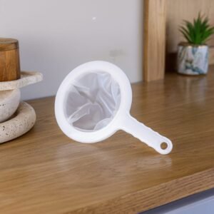 Plastic tea strainer