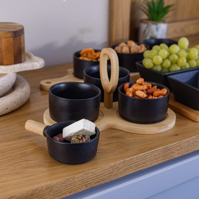 ⁦Round Wooden Tray with 3 Round Ceramic Bowls⁩ - الصورة ⁦3⁩