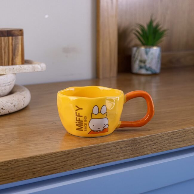 Porcelain rabbit mug - Image 2