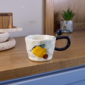 Shiny porcelain fruit cup