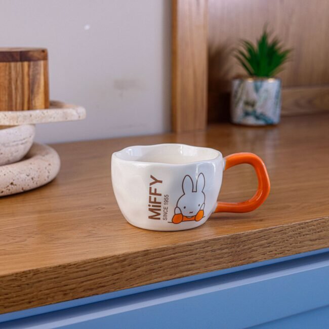 Porcelain rabbit mug - Image 4