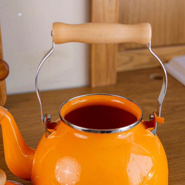 Classic Metal Teapot with Wooden Handle - Image 4
