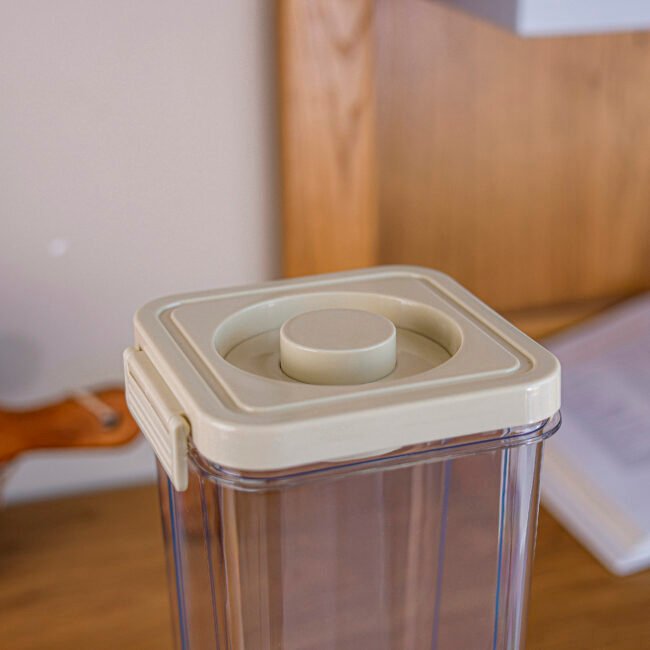 Airtight Vacuum Food Storage Container - Image 2