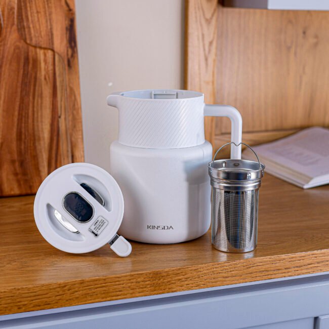 Smart Thermal Flask with Digital Temperature Display - Image 3