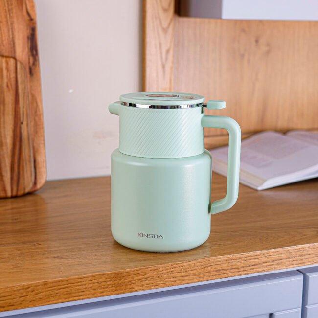 Smart Thermal Flask with Digital Temperature Display - Image 5