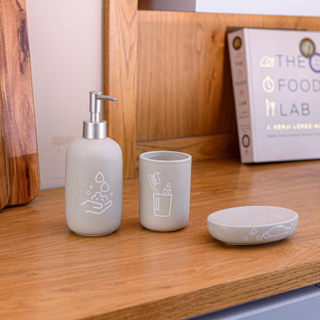 ⁦Modern 3-Piece Bathroom Accessories Set⁩ - الصورة ⁦2⁩