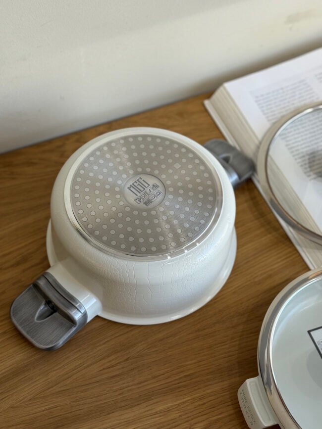 Non-Stick Cooking Pot with Glass Lid - Image 4