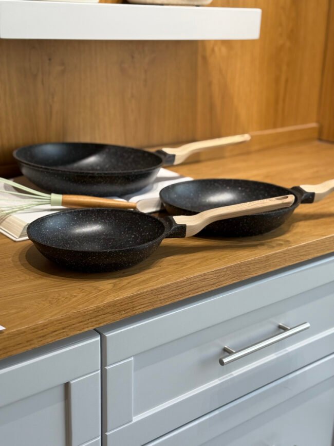 ⁦3-Piece Frying Pan Set⁩ - الصورة ⁦2⁩