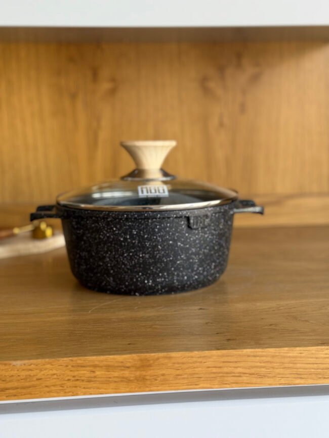 Granite Cooking Pot with Glass Lid and Side Handles -2.5 Liters - Image 2