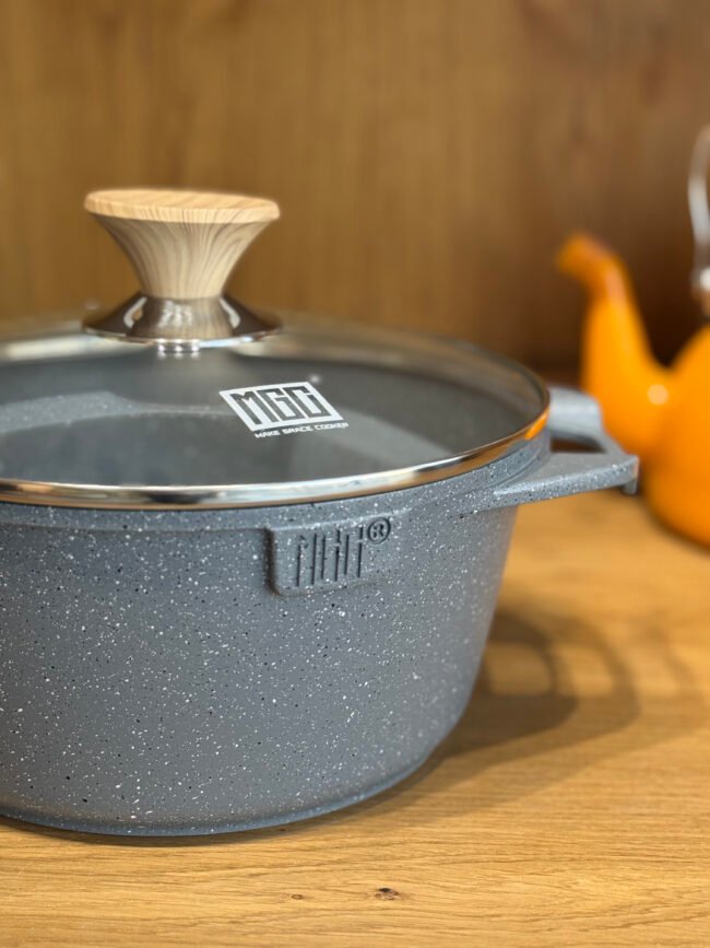 Granite Cooking Pot with Glass Lid and Side Handles - 4.3 Liters - Image 2