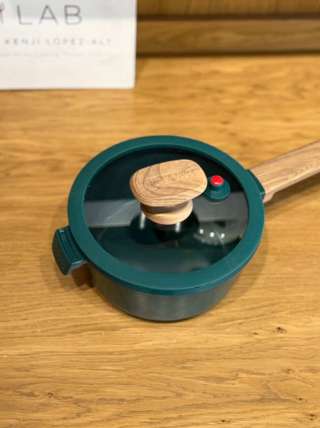 Granite Saucepan with Glass Lid and Long Handle - Image 3