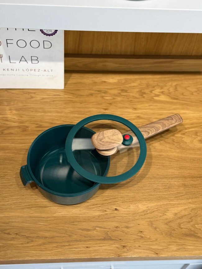 Granite Saucepan with Glass Lid and Long Handle - Image 4
