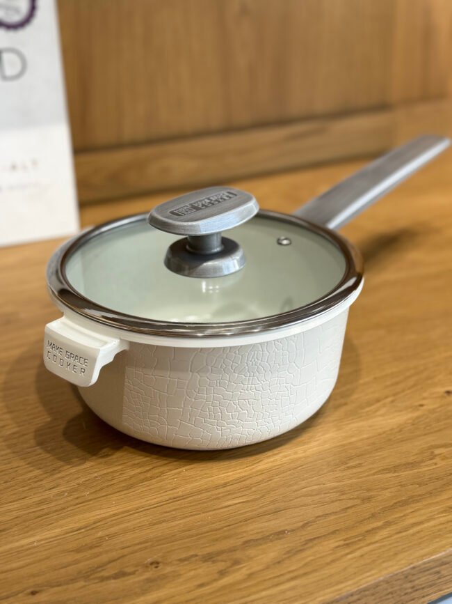 Granite Saucepan with Glass Lid and Long Handle - Image 2