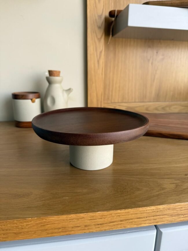 Natural wood stand with ceramic