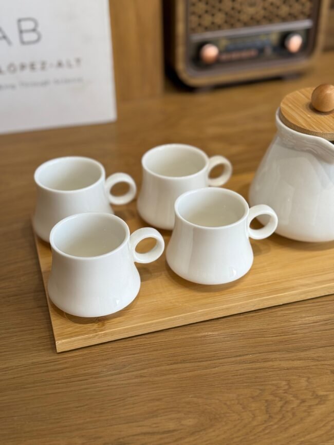 Porcelain Tea Set with Teapot, 4 Cups, and Wooden Tray - Image 3
