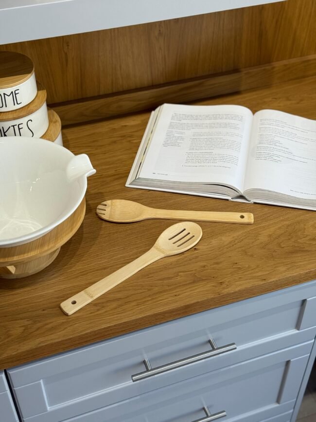 Porcelain Serving Bowl with Wooden Base and Utensils - Image 3
