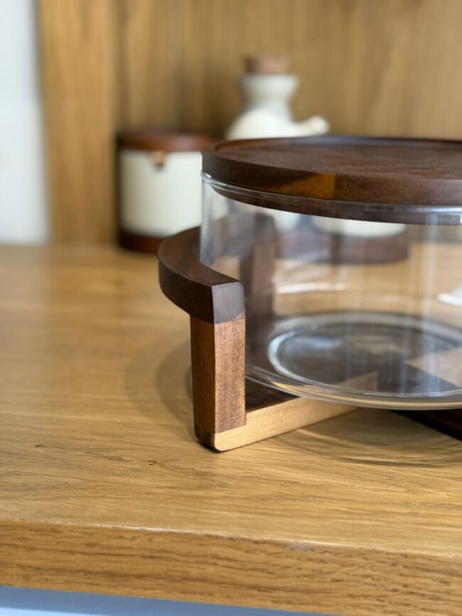 ⁦Glass Serving Dish with Wooden Lid and Stand⁩ - الصورة ⁦4⁩