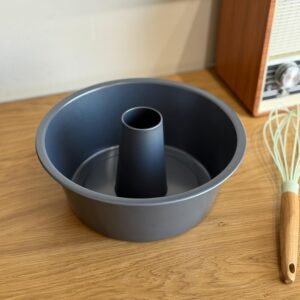 Round Metal Cake Mold with Center Tube