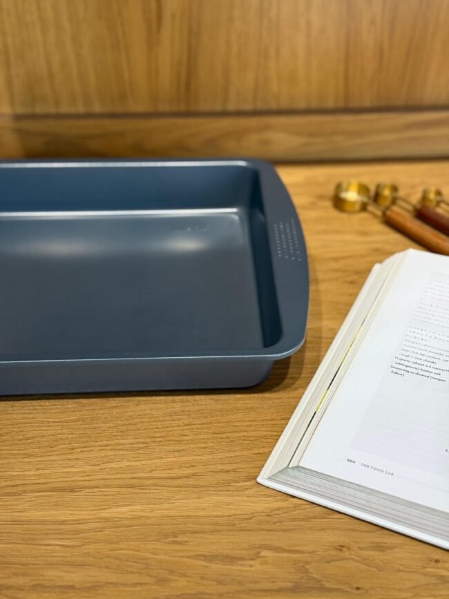 Non-Stick Rectangular Oven Tray - Image 3
