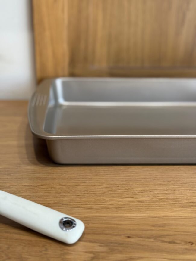 Non-Stick Rectangular Oven Tray - Image 3
